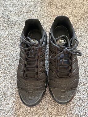 Nike Men's Air Max Plus Black Athletic Running Shoes